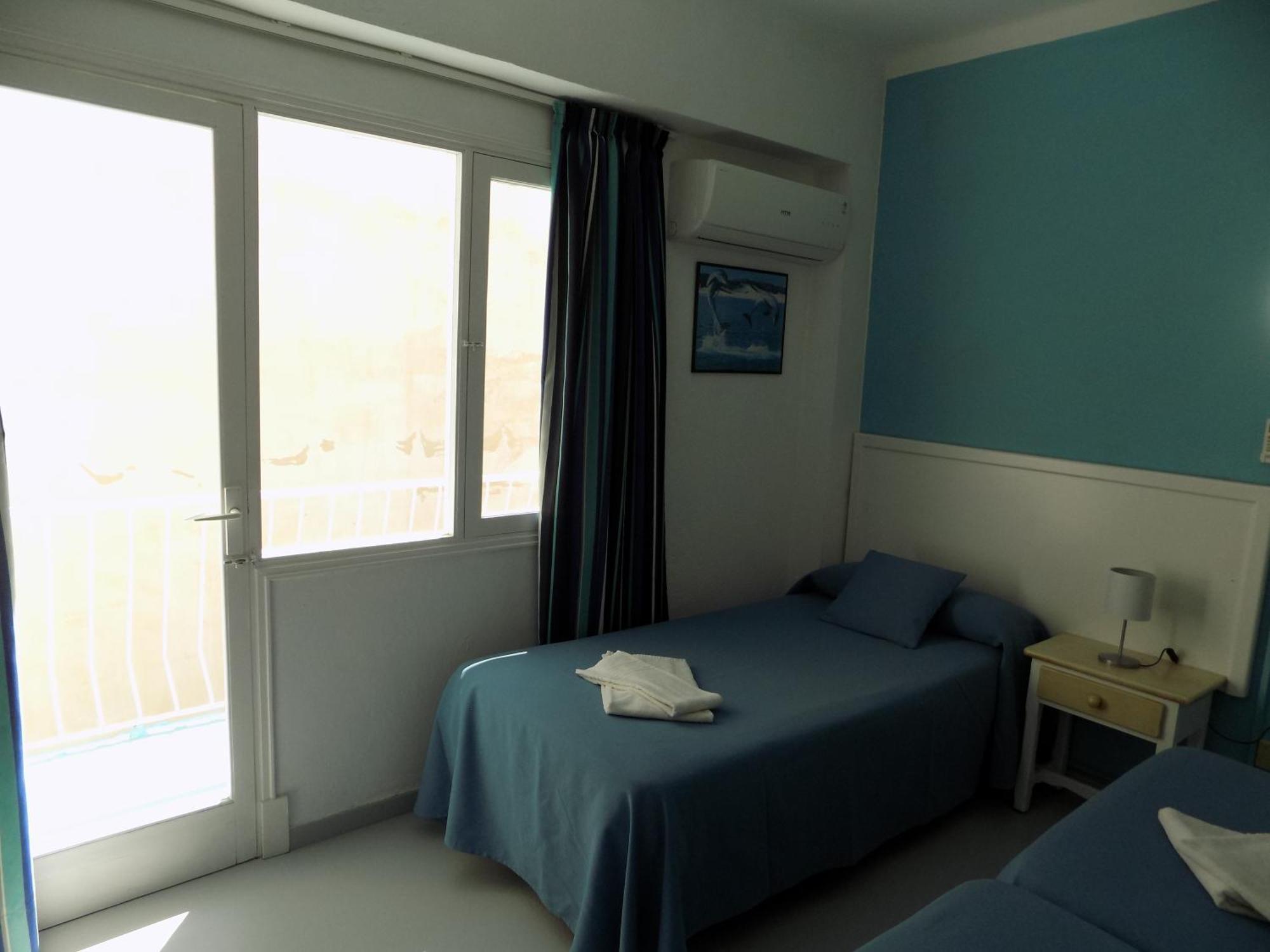 Hostal Villa Maruja El Arenal  Room photo